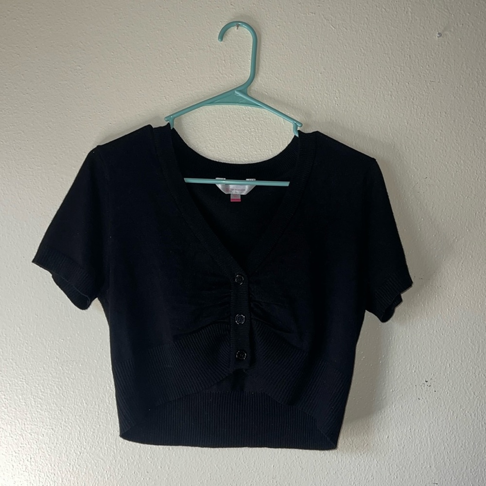Black sweater crop top.